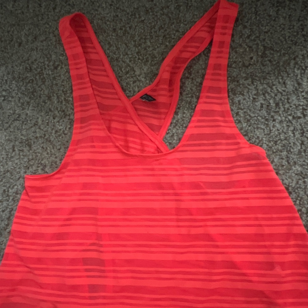 Onzie tank top small